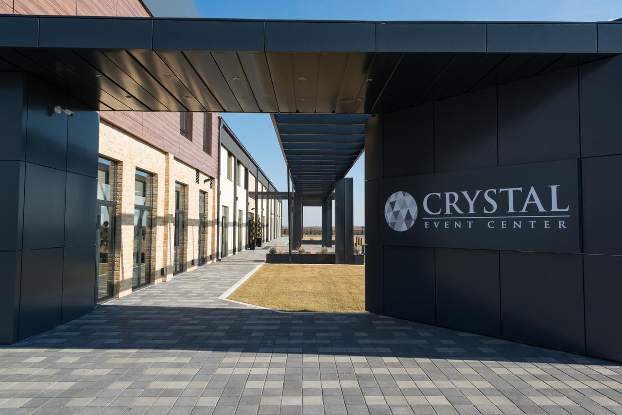 Hotel Crystal Pecinci Exterior photo